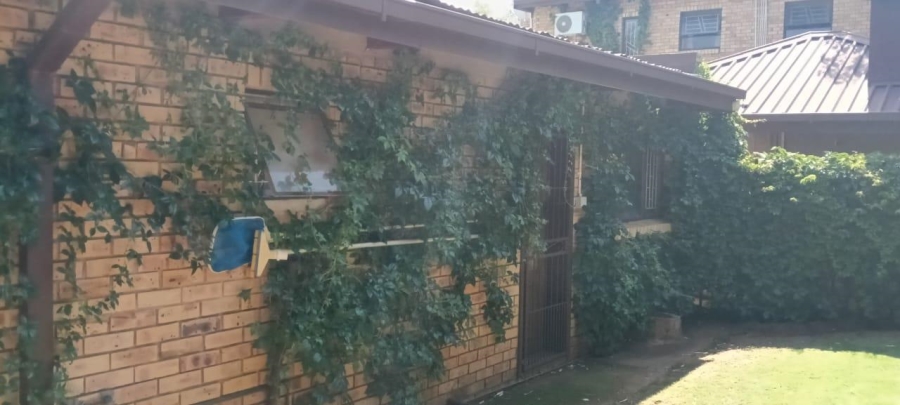 4 Bedroom Property for Sale in Langenhovenpark Free State